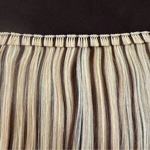NEW Giovanni Handtied Weft 1 Row Remy Human Hair Extension 27” Color #613/4